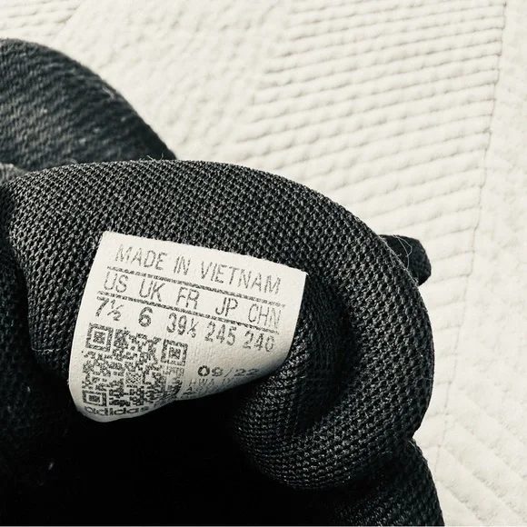 ADIDAS Shoes - Picture 4 of 4